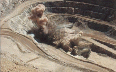 Fig.7 Explosion for mining at Mantos Blancos.gif